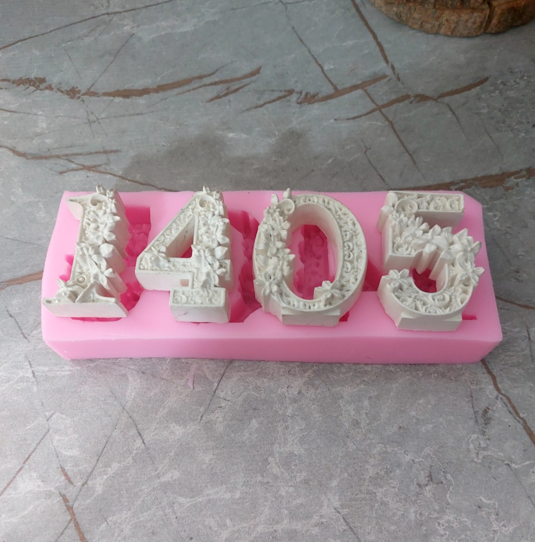 قالب سیلیکونی  اعداد ۱۴۰۵ گلدار