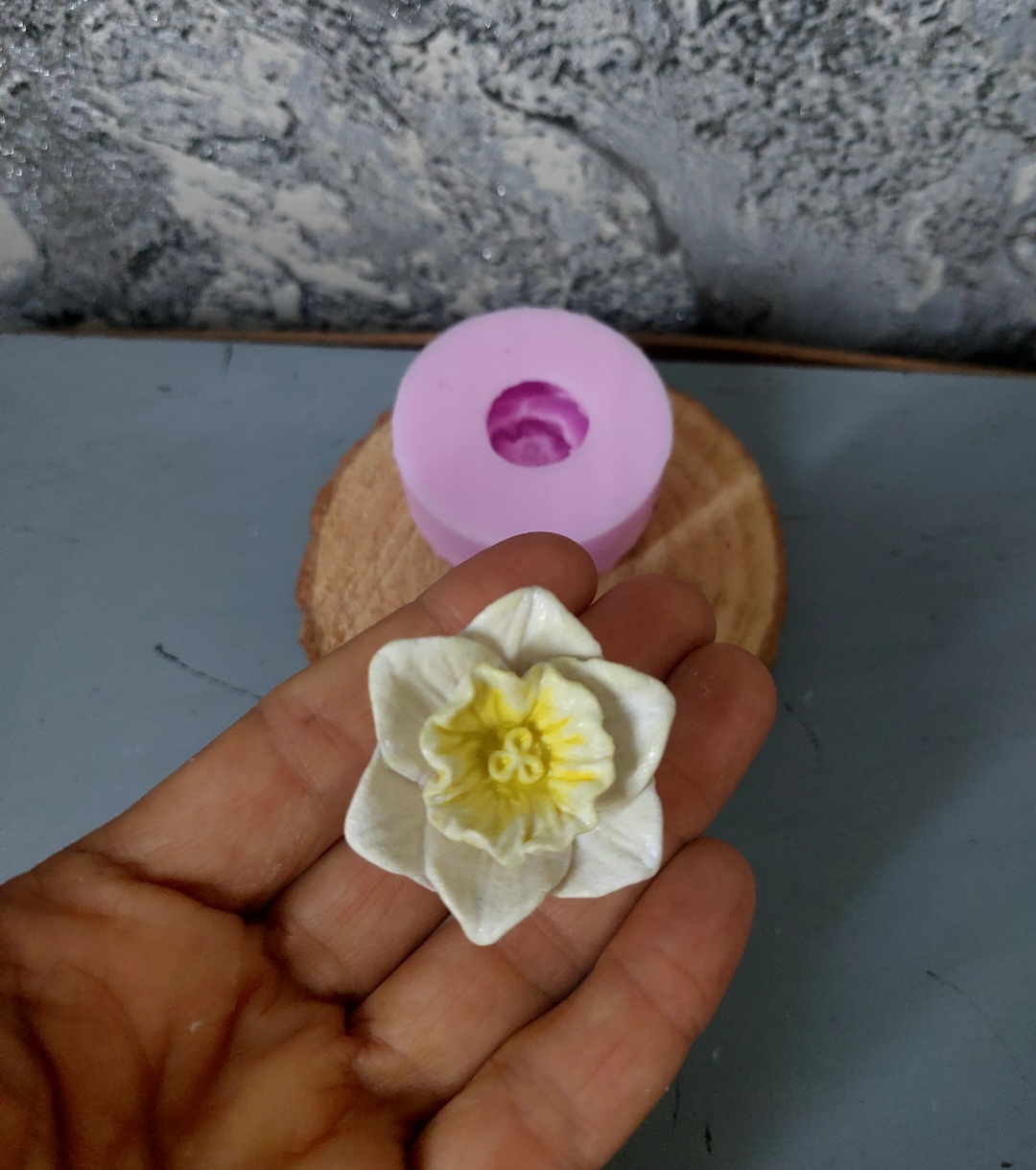 قالب سیلیکونی گل نرگس